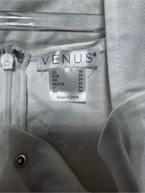 VENUS White Textured Dress Top with Zipper Detail